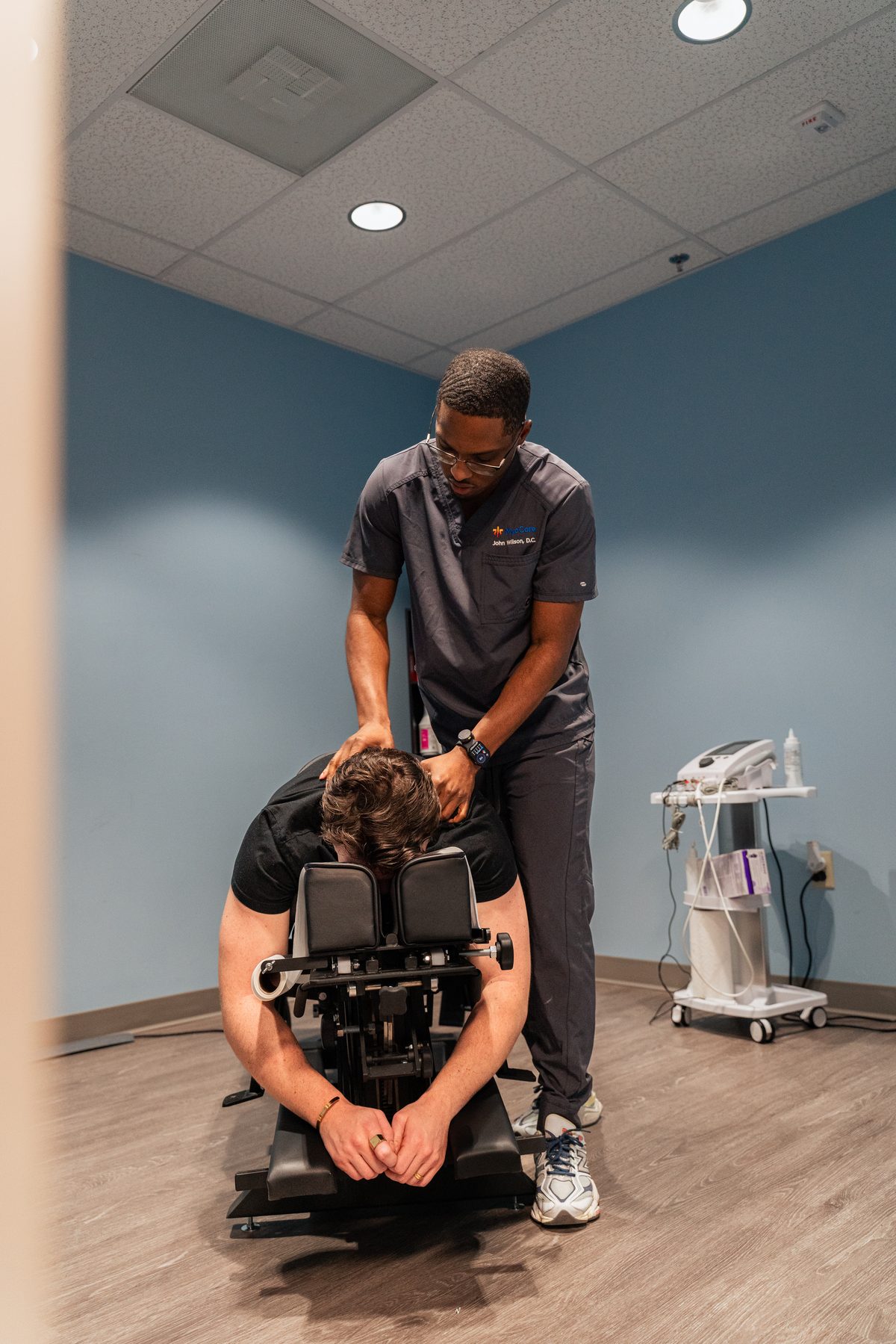 Treatment chair and clinical equipment in the CJW Chiropractic clinic